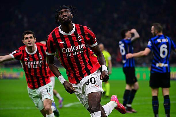 1743646106240064979.jpg 2207582957-612x612.jpg